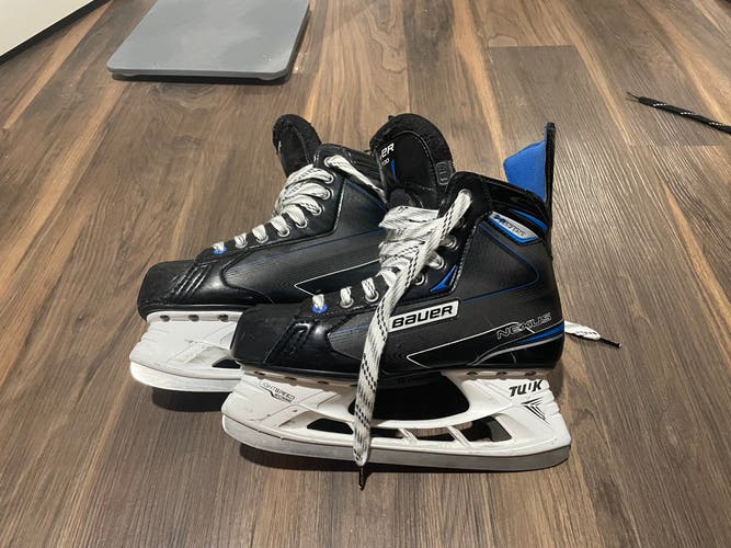 Bauer N2700 Ice Hockey Skates