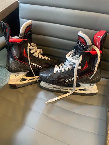 Used Bauer Size 4 Vapor 3X Pro Hockey Skates