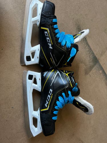 Used CCM Regular Width Size 1.5 Super Tacks 9380 Hockey Goalie Skates