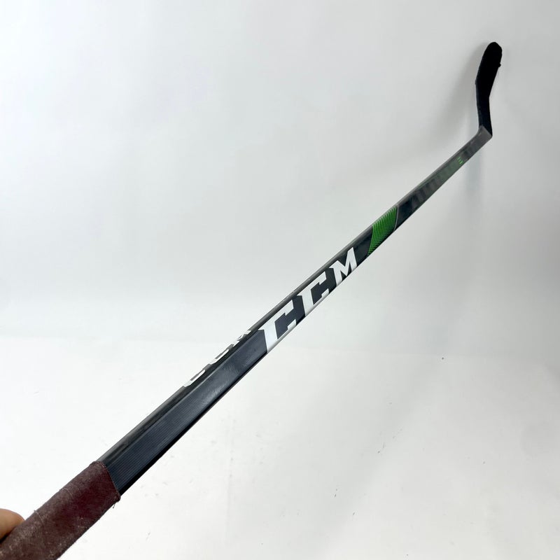 P08 Easton S19 Hockey Sticks