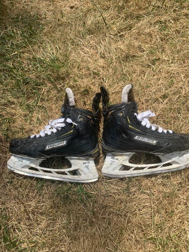 Used Bauer Size 5.5 Supreme 2S Pro Hockey Skates