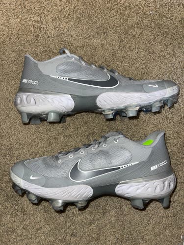 Nike React Alpha Huarache Elite 3 Low molded baseball cleats