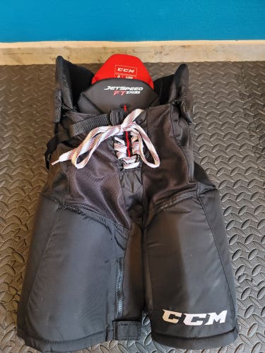Junior XL CCM JetSpeed FT370 Hockey Pants