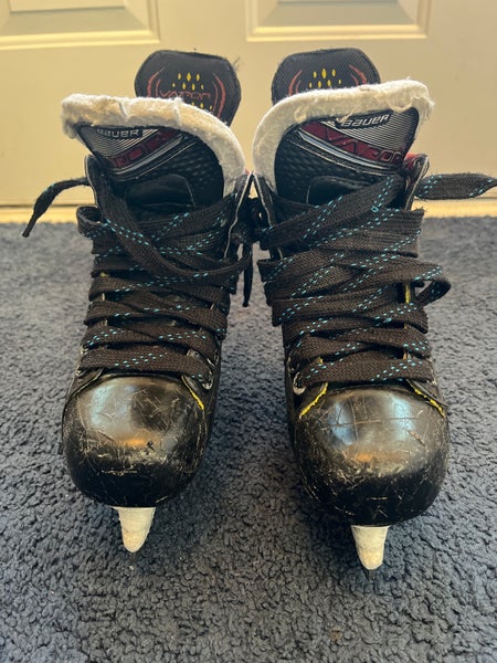 Used Bauer Regular Width Size 13.5 Vapor 2X Hockey Skates