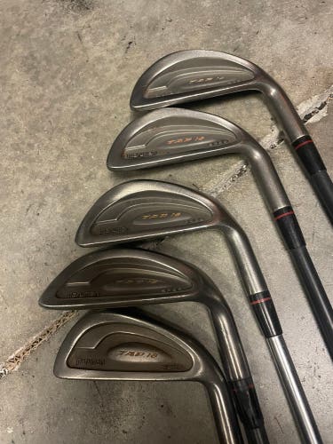 Golf Clubs Maruman Tap 18 SPSS  set of 5 Irons  In right Handed