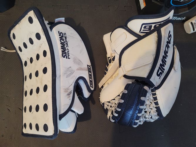 Used Regular Custom Simmons 996 glove and blocker