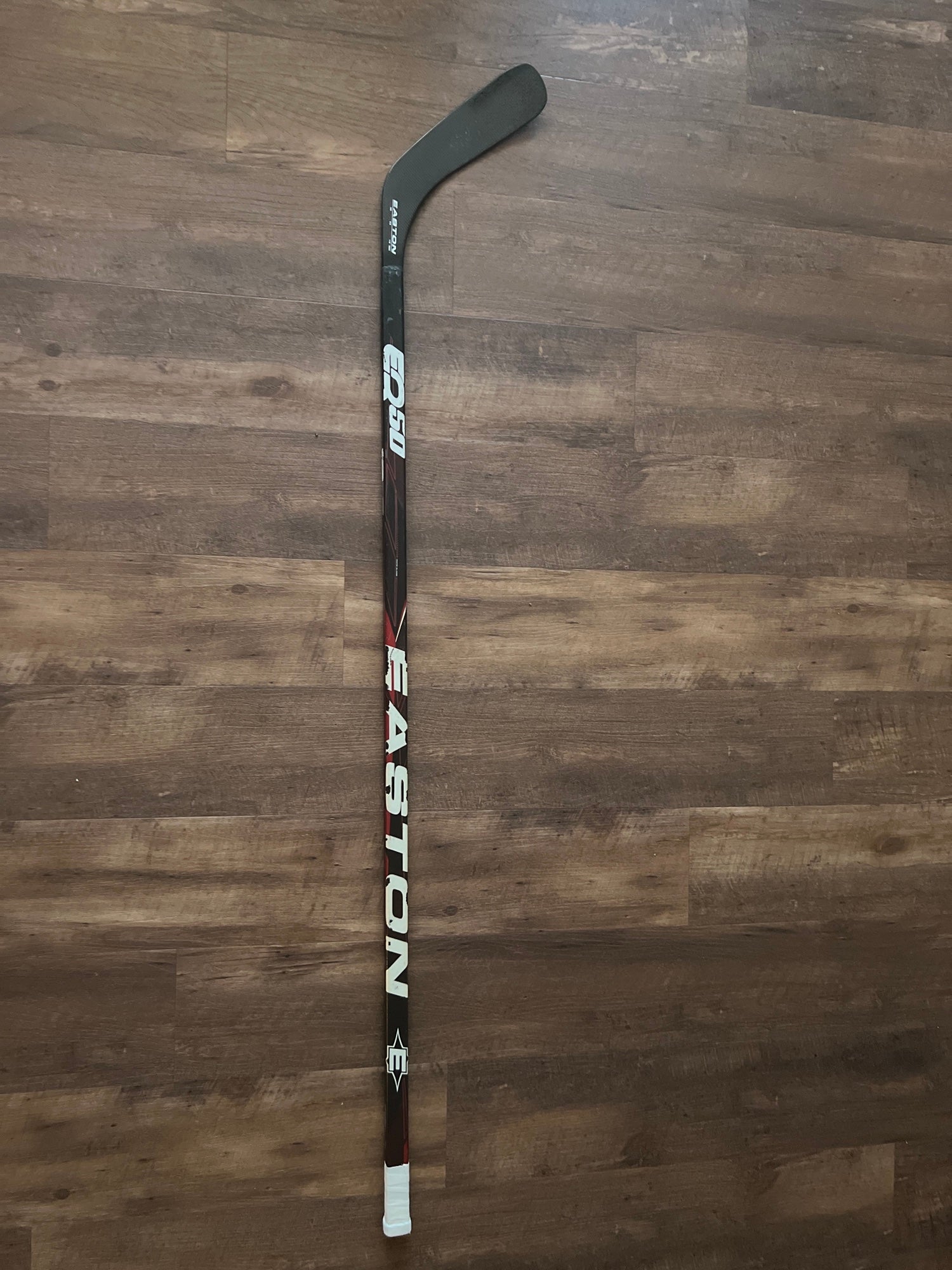 Easton EQ50 Composite Hockey Sticks 65 Flex Grip Heatley Right on PopScreen