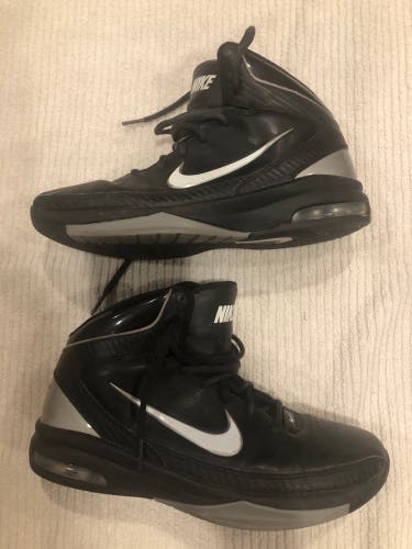 Black Unisex Size 7.5 (Women's 8.5) Nike Shoes