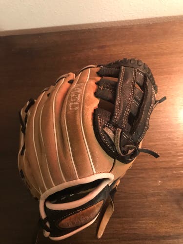 11 inch Wilson youth   glove A450