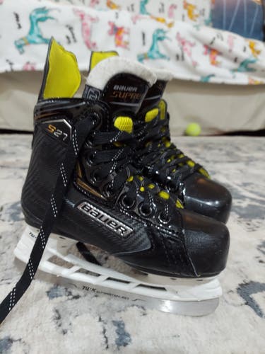 Youth Used Bauer Supreme S27 Hockey Skates Extra Wide Width Size 12
