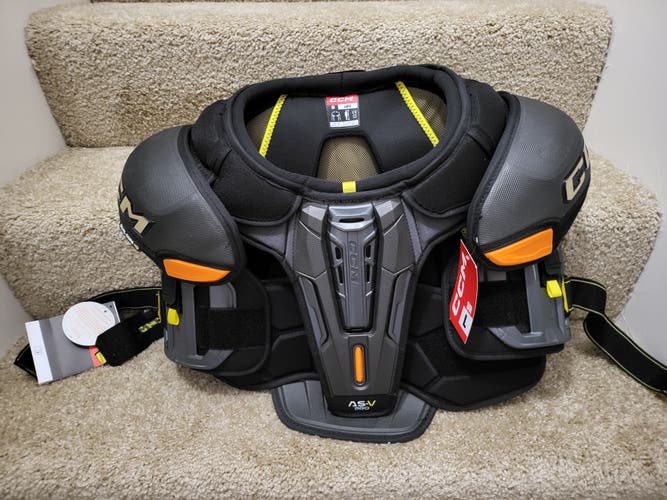 New Senior Large CCM Tacks AS-V Pro Shoulder Pads