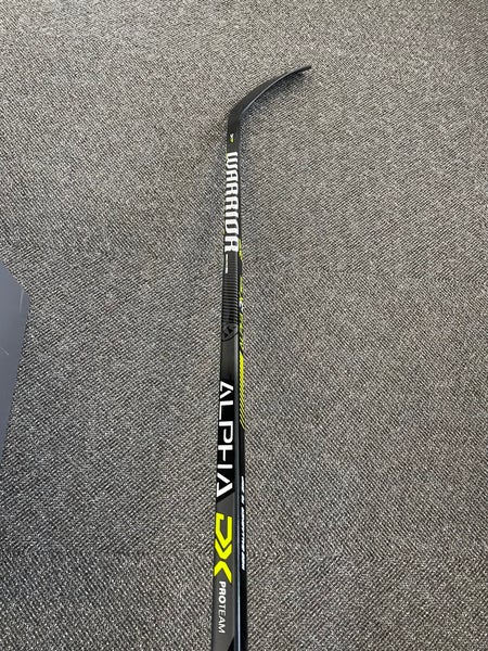 Senior Left Hand P28 Pro Stock Alpha DX Hockey Stick