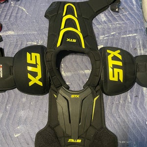 Used Junior Medium STX Stallion 500 Shoulder Pads