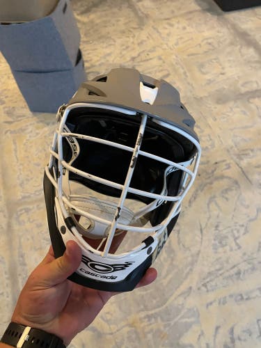 Player's Cascade S Helmet