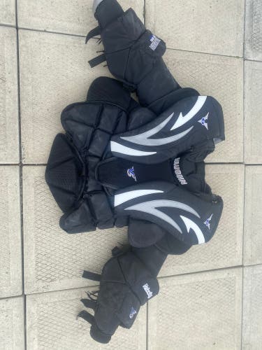 Large Vaughn Velocity V5 Goalie Chest Protector