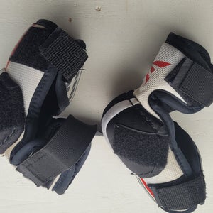 Used Small Easton 333 Elbow Pads