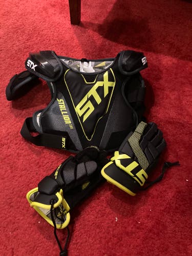 Lacrosse Stallion 100 Shoulder Pads/Gloves Size Small