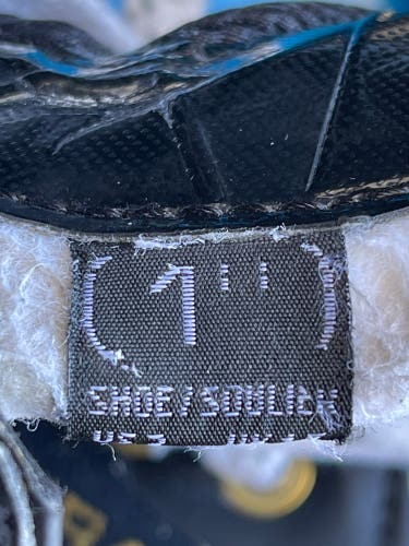 Used Bauer Regular Width  Size 1 Supreme S190 Hockey Goalie Skates