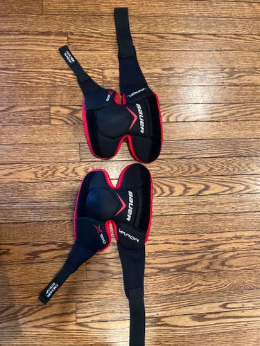 New Bauer Vapor goalie knee pads