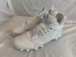White Adult New Men's Size 12.5 (Women's 14) Molded Cleats New Balance Mid Top Freeze