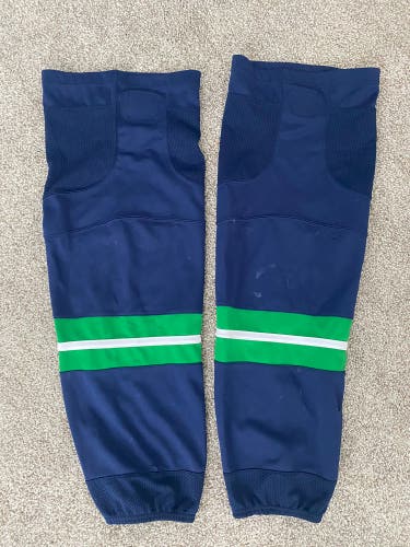 GREEN AND BLUE HOCKEY SOCKS NAVY VERSION SIZE 32