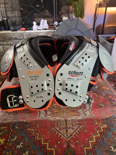 Adult Small Schutt XV HD Shoulder Pads