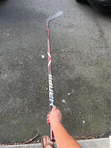Senior Right Handed Mid Pattern Pro Stock Vapor 1X Hockey Stick