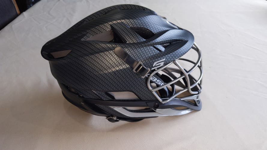 Used Cascade S Youth Carbon Fiber Helmet