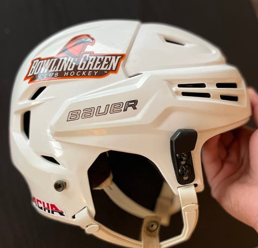 Used Medium Bauer  Re-Akt Helmet