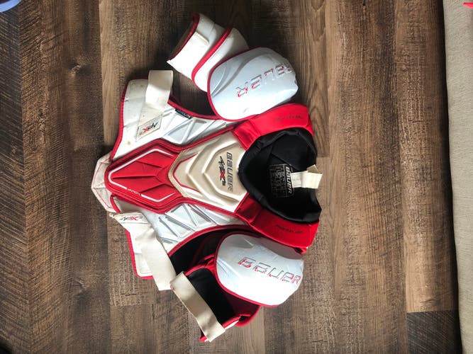 Used Senior Large Bauer Vapor APX2 Shoulder Pads