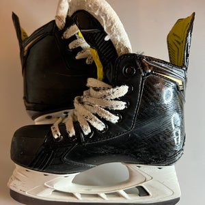 Used Bauer Regular Width Size 1 Supreme S29 Hockey Skates