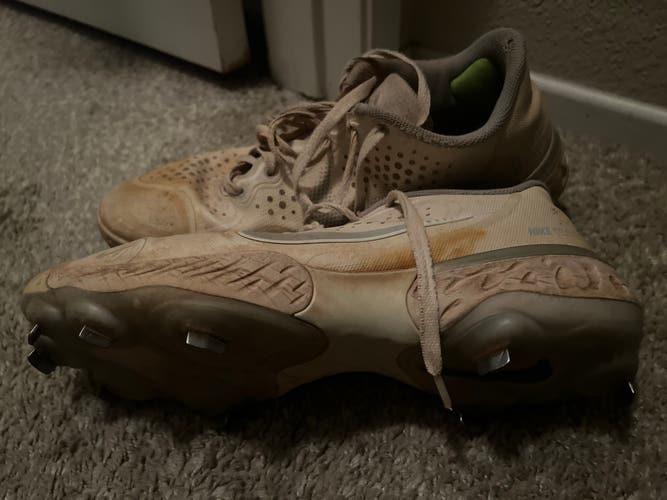 Used Size Men's 10.5 (W 11.5) Nike