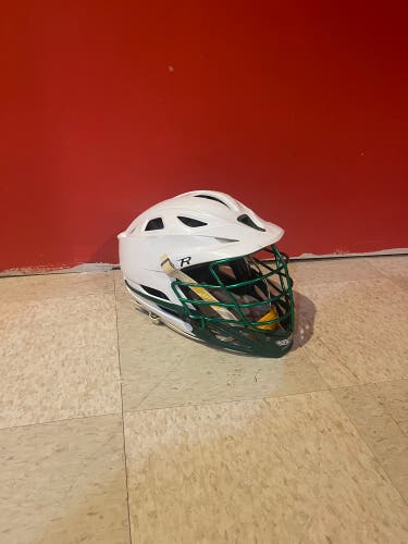 Player's Cascade R Helmet