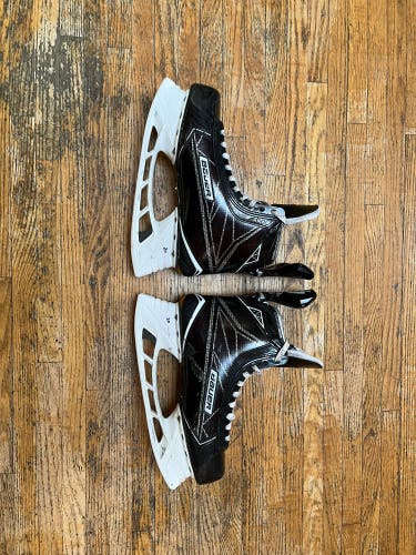 Bauer Regular Width  Size 9 Supreme 1S Hockey Skates