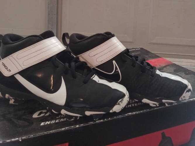 Nike Youth Trout Cleats