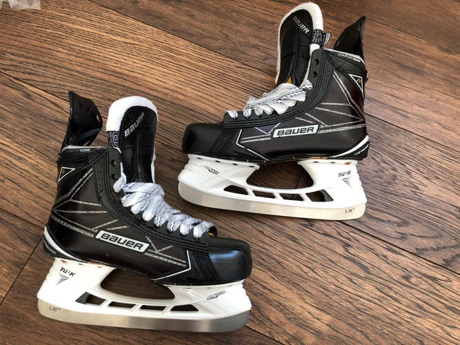 Senior New Bauer Supreme 1S Hockey Skates Regular Width Size 6.5