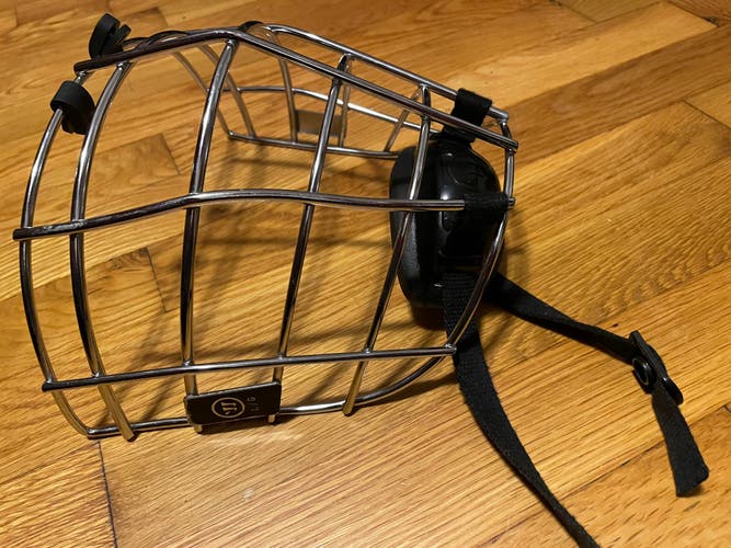 Warrior box lacrosse cage