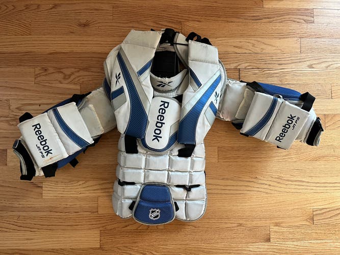 Reebok Junior XL Goalie Chest Protector
