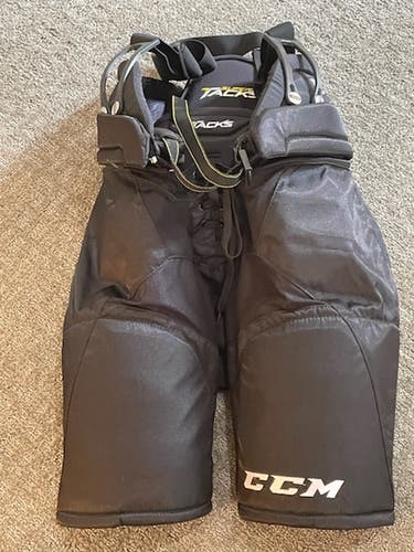 CCM Super Tacks Hockey Pants Junior size Large Barely used like new Condition