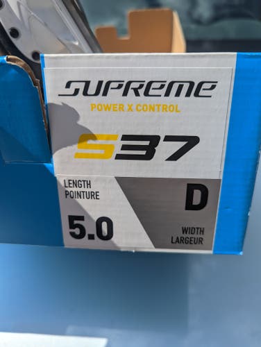 Junior Used Bauer Supreme S37 Hockey Skates Regular Width Size 5