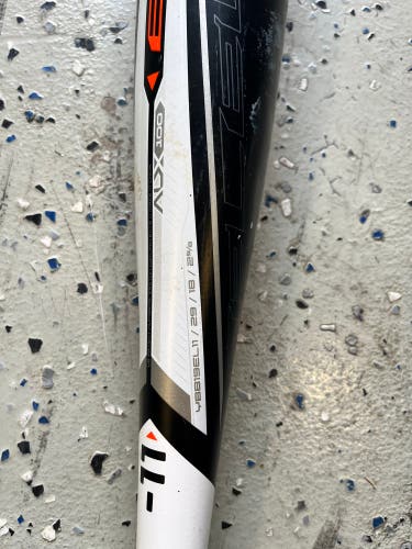Used  Easton (-11) 18 oz 29" Elevate Bat