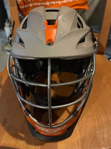 Player's Cascade S Helmet