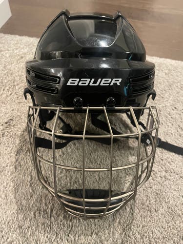 New Large Bauer Re-Akt 75 Helmet