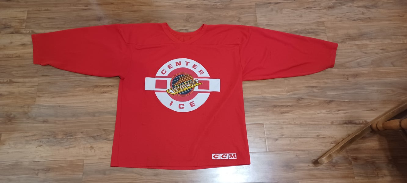 Adult Large/XL CCM Official Vancouver Canucks Jersey