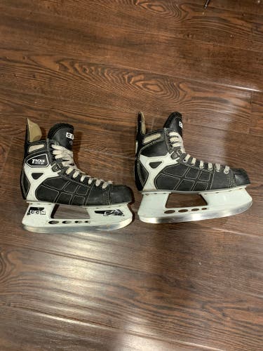 Used CCM Size 4D Tacks 492 Hockey Skates