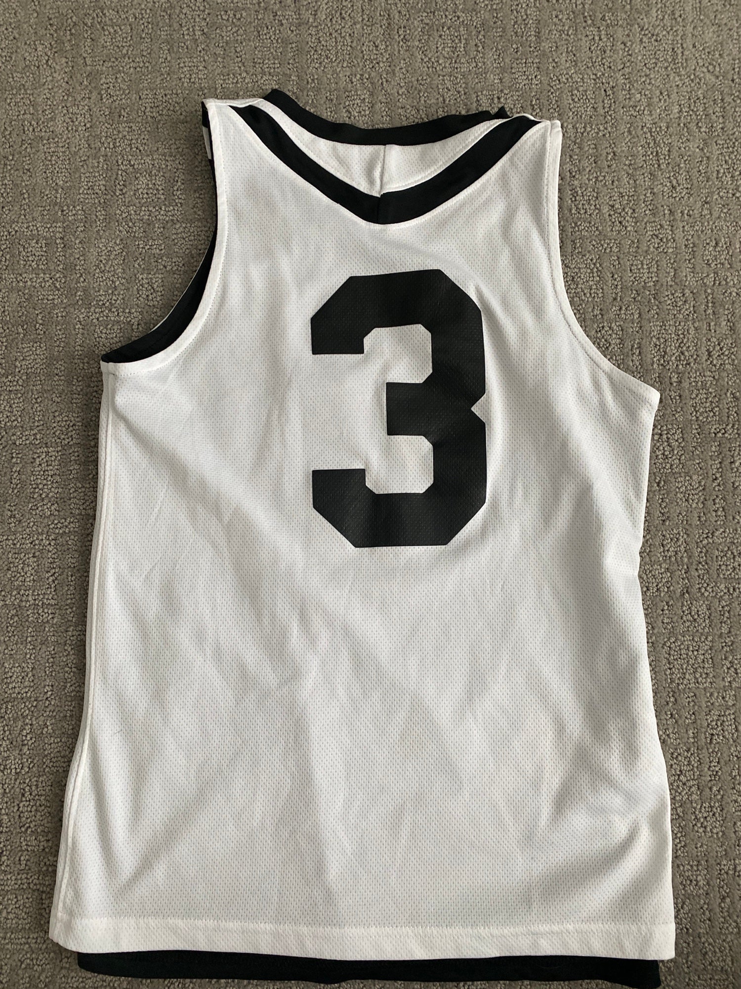 Under Armour Monroe Titans Reversible Basketball Jersey Youth Medium Black  White