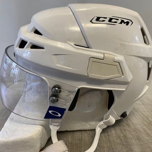 CCM Vector V08 Pro Stock Hockey Helmet CCM Visor Combo Small White 8877