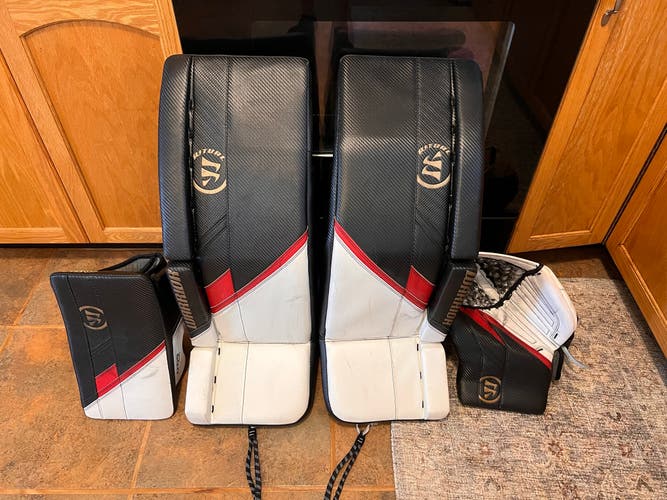 Custom G5 Pro Set - Black/White/Red/Gold - 33+1.5