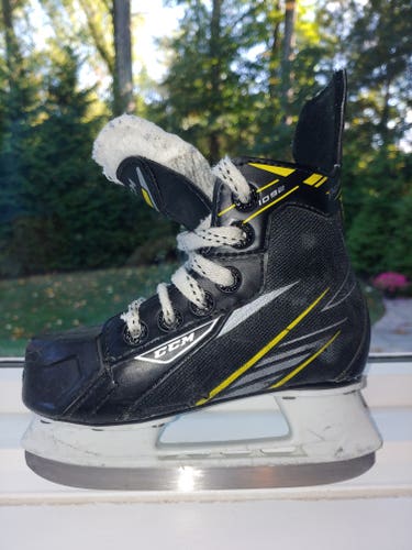 Youth size 10J Used CCM Tacks Hockey Skates Regular Width