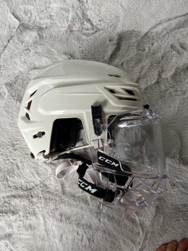 New Large CCM Pro Stock Tacks 710 Helmet